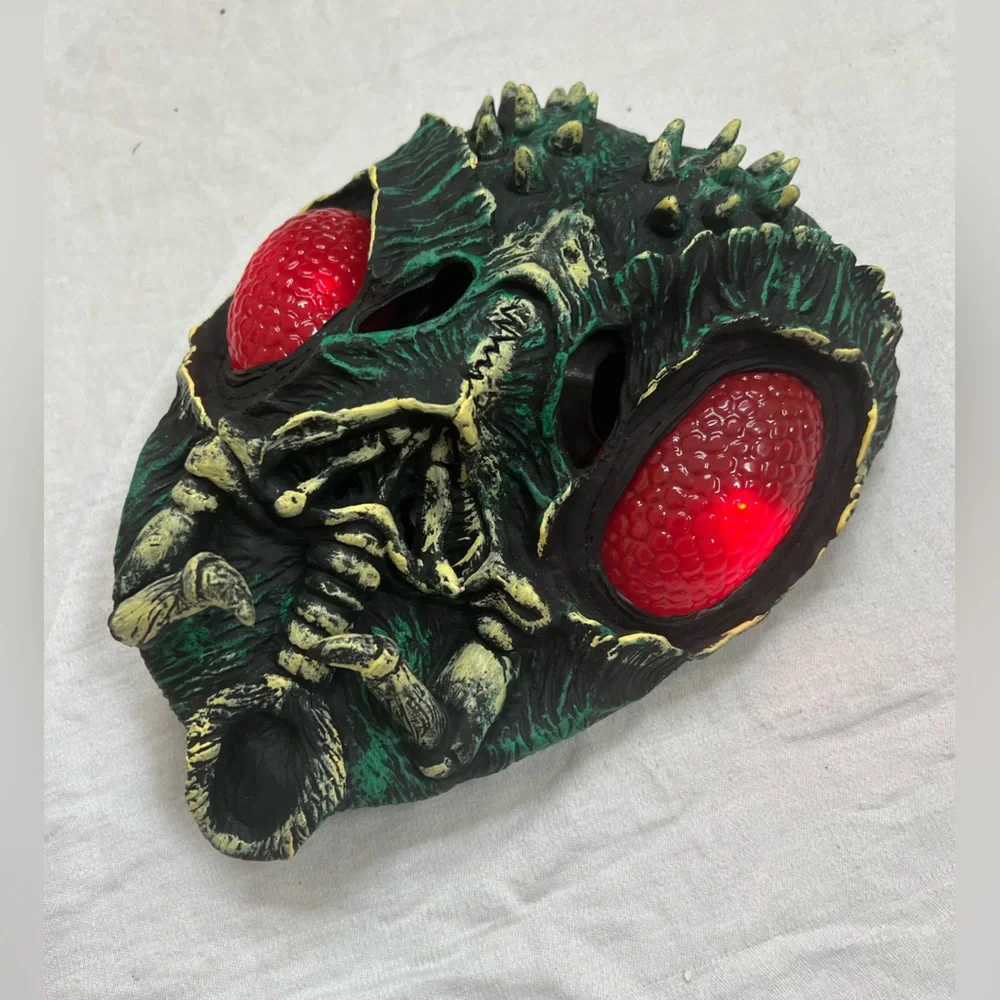 Seasons Fly Latex Head Mask EYES LIGHT UP Animals Scary Halloween Bugs Spooky